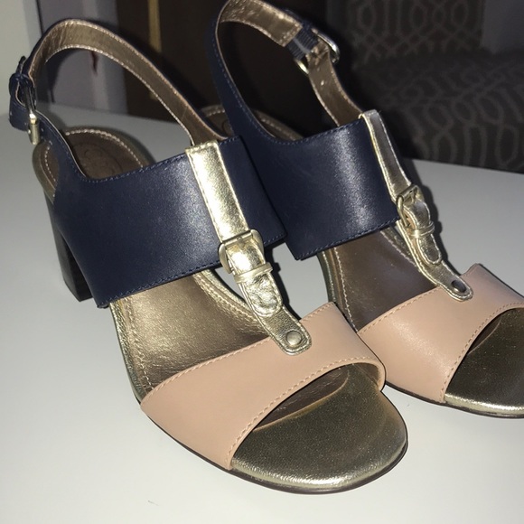 Joan & David Shoes - EUC Joan and David Size 9 Chunky Heels